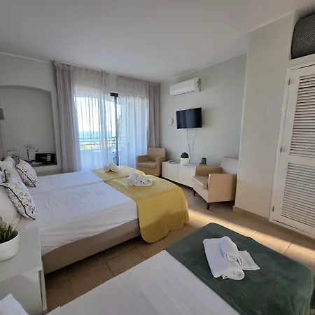 With Sea View - 161 Апартаменты *